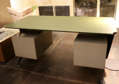 Arco Desk